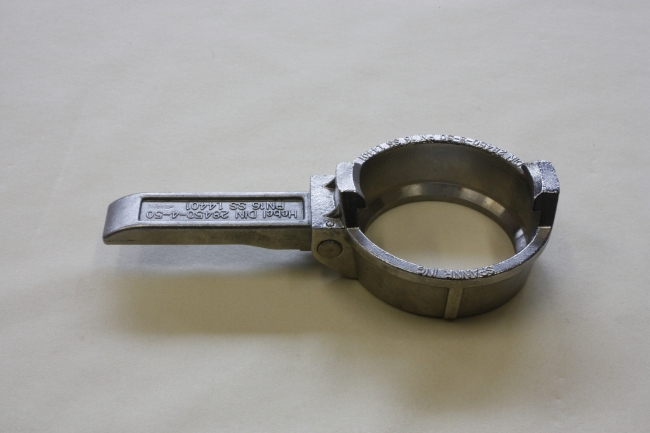 T.W. Type MKH, Locking handle for the female coupling